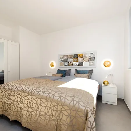 Family-friendly With Swimming Pool - Torovi - - Pedinka, - 25977 Apartment Vir
