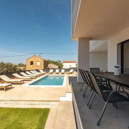 Apartment Family-friendly With Swimming Pool - Torovi - - Pedinka, - 25977 Vir