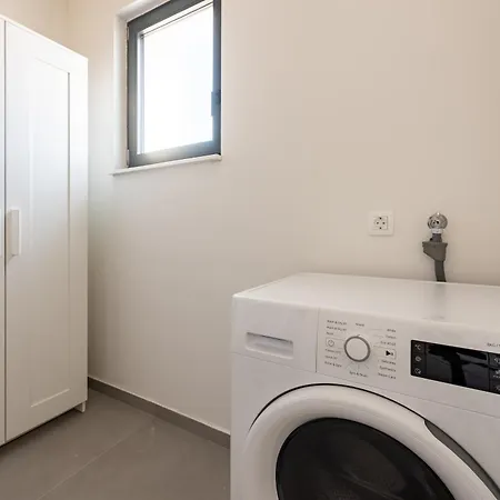 Apartman Family-friendly With Swimming Pool - Torovi - - Pedinka, - 25977 Vir